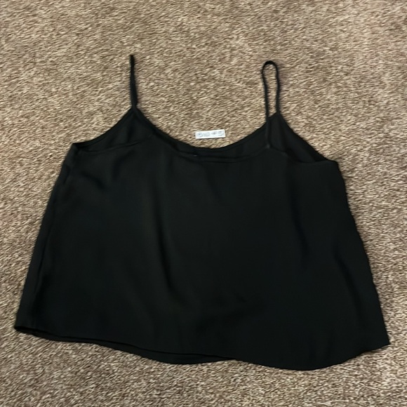 2/$20 Medium Crop tank - Picture 3 of 3